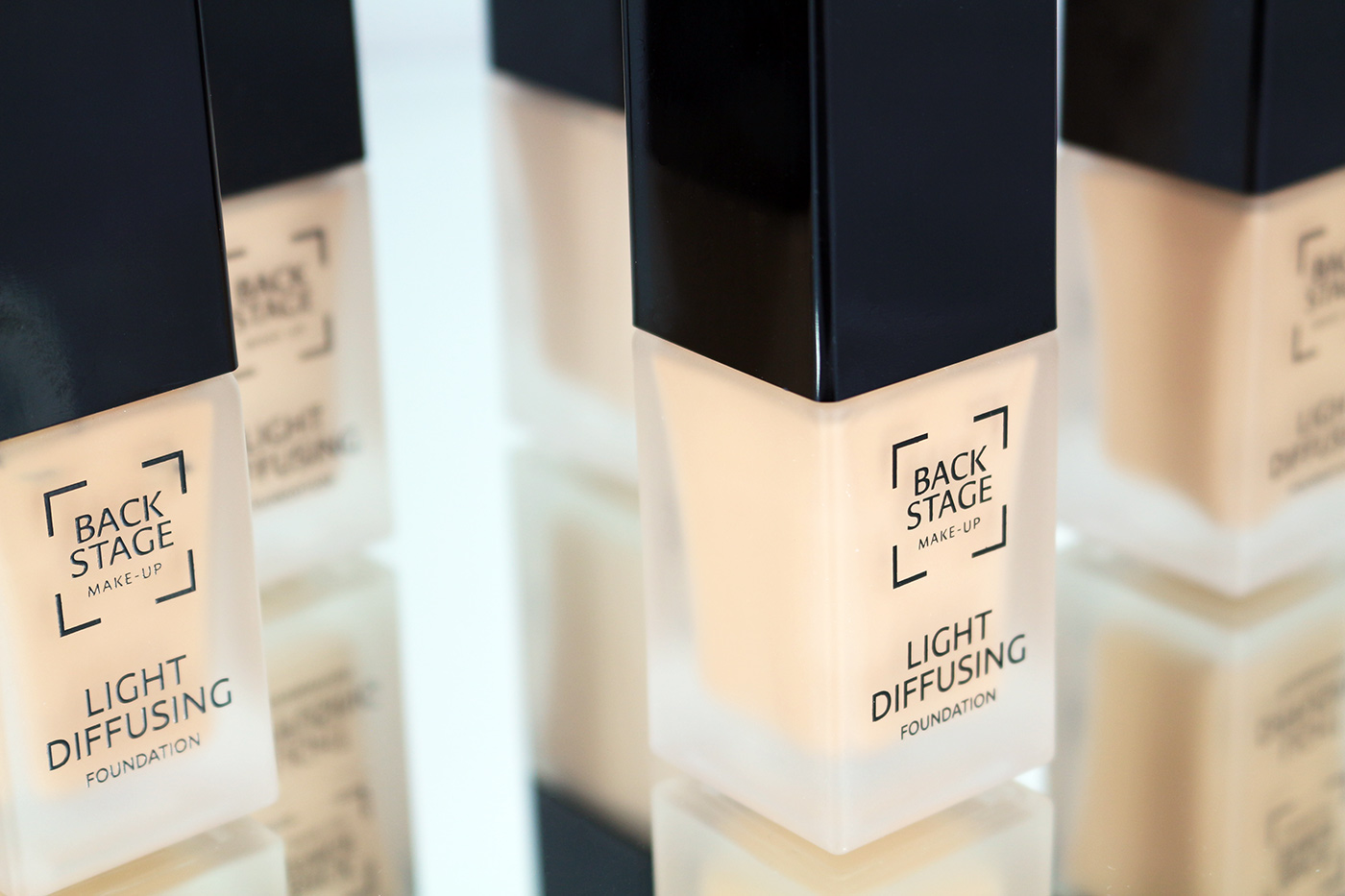 Light Diffusing Makeup – Bild 3